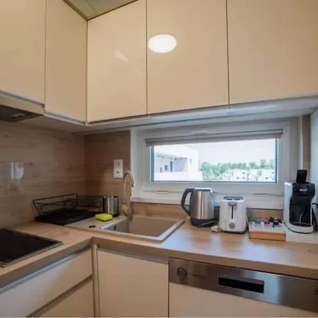 Apartment Kristall Apartman # *