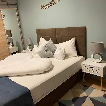 Appartement Kristall Apartman # Fonyód